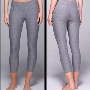 Lululemon cropped wunder under size 6